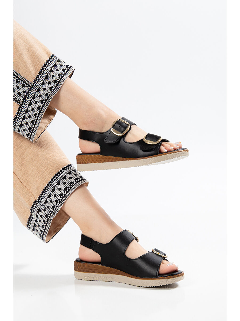 Siyah D0763 Günlük Ortopedik Çift Bantlı Tokalı Kadın Sandalet-2