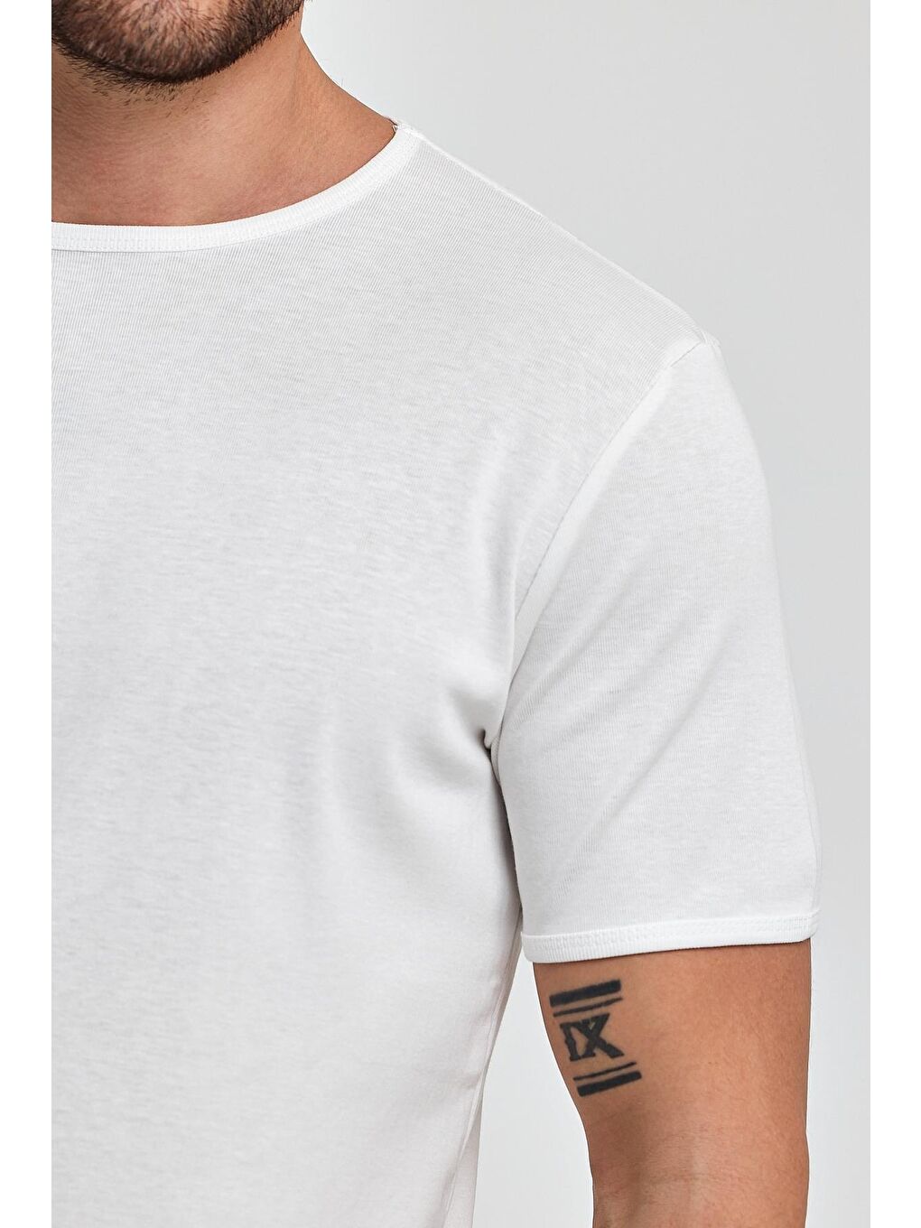 Beyaz Erkek Ribana Bisiklet Yaka Tişört-2