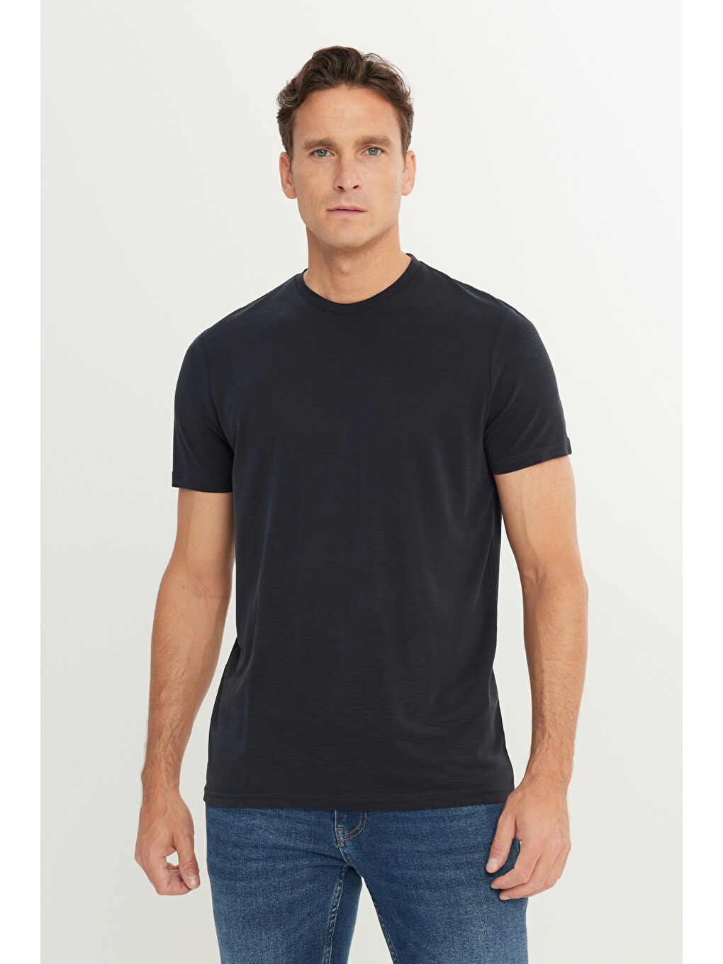 Erkek Antrasit Yumuşak Dokulu Slim Fit Dar Kesim Bisiklet Yaka Tişört-2