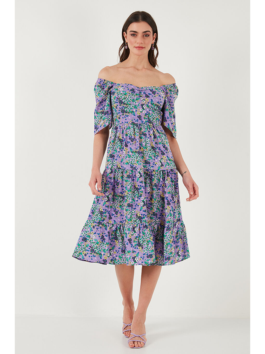 Mor Desenli Oversize Fit Carmen Yaka Büzgü Detaylı Midi Boy Kadın Elbise 6782169-2