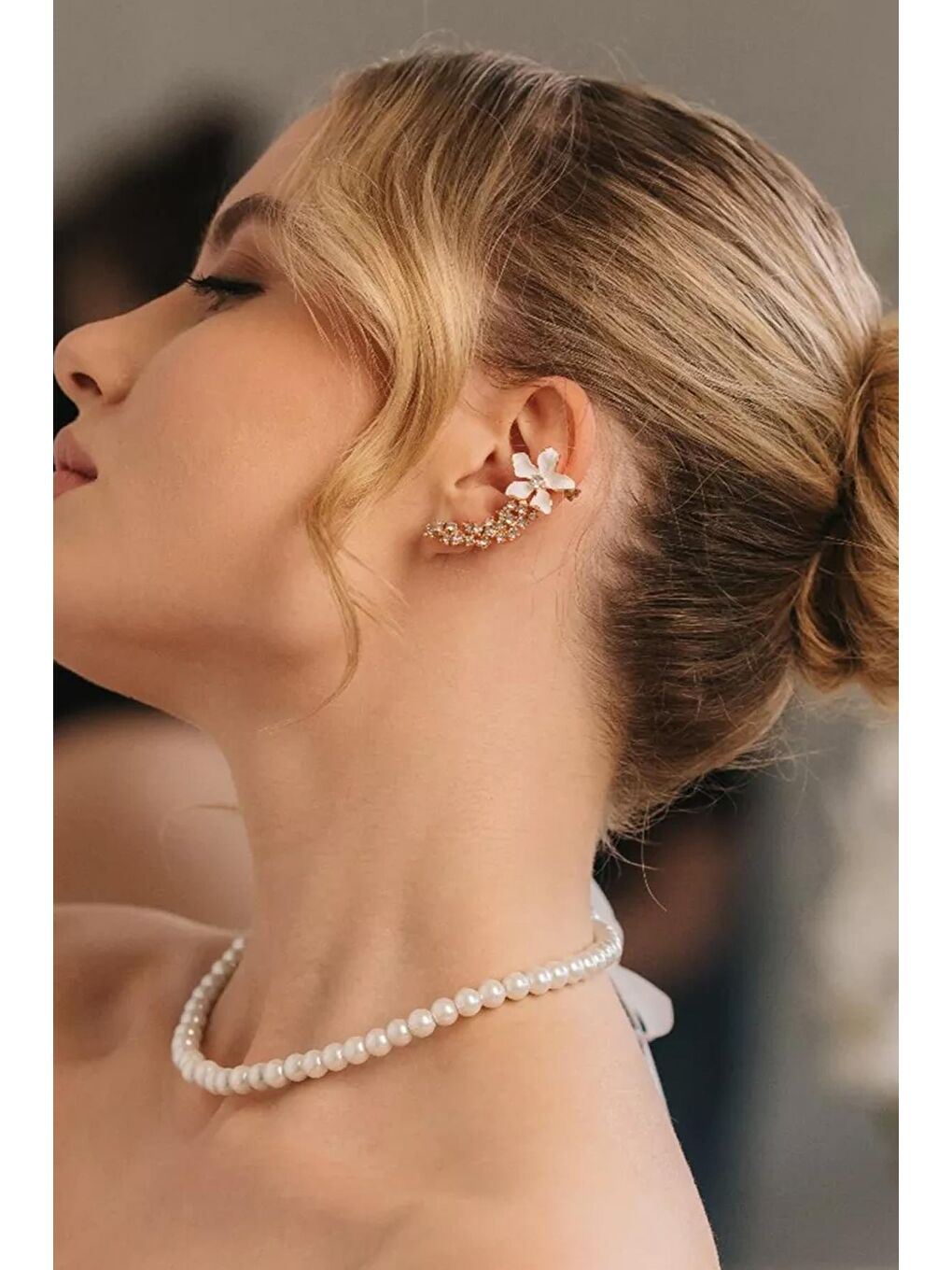New Obsessions Sposa Kurdela Detaylı Beyaz Cam İnci Choker Gelin Kolyesi - 3