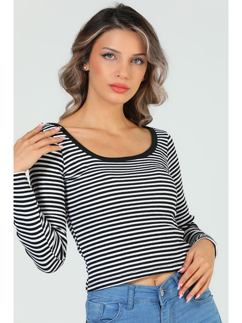 GÜLSELİ Siyah Kadın Kare Yaka Çizgili Kaşkorse Crop Body Bluz - 4