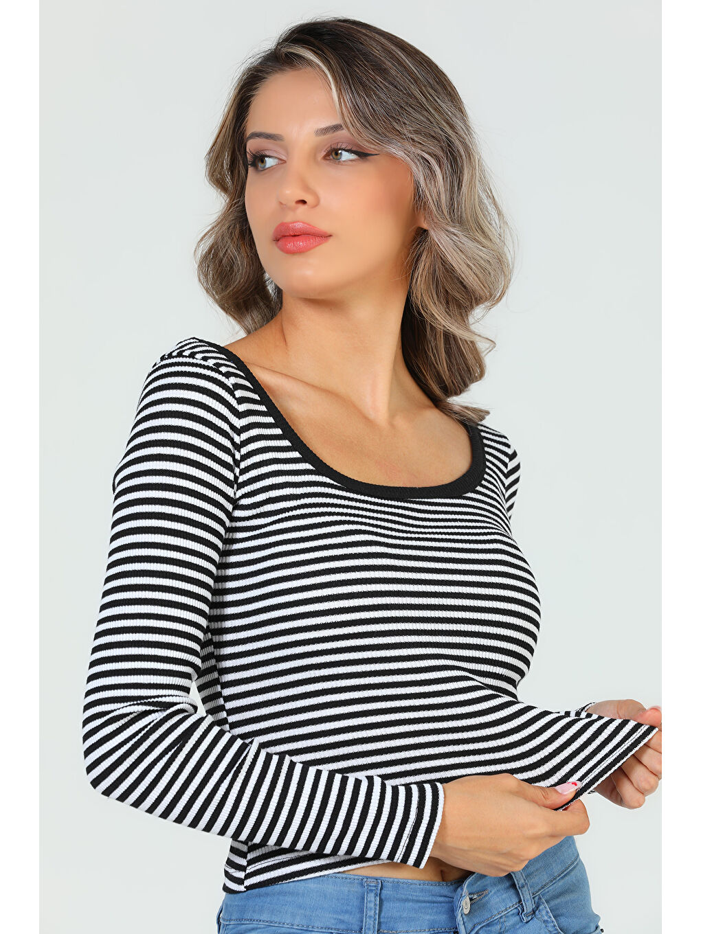 GÜLSELİ Siyah Kadın Kare Yaka Çizgili Kaşkorse Crop Body Bluz - 6