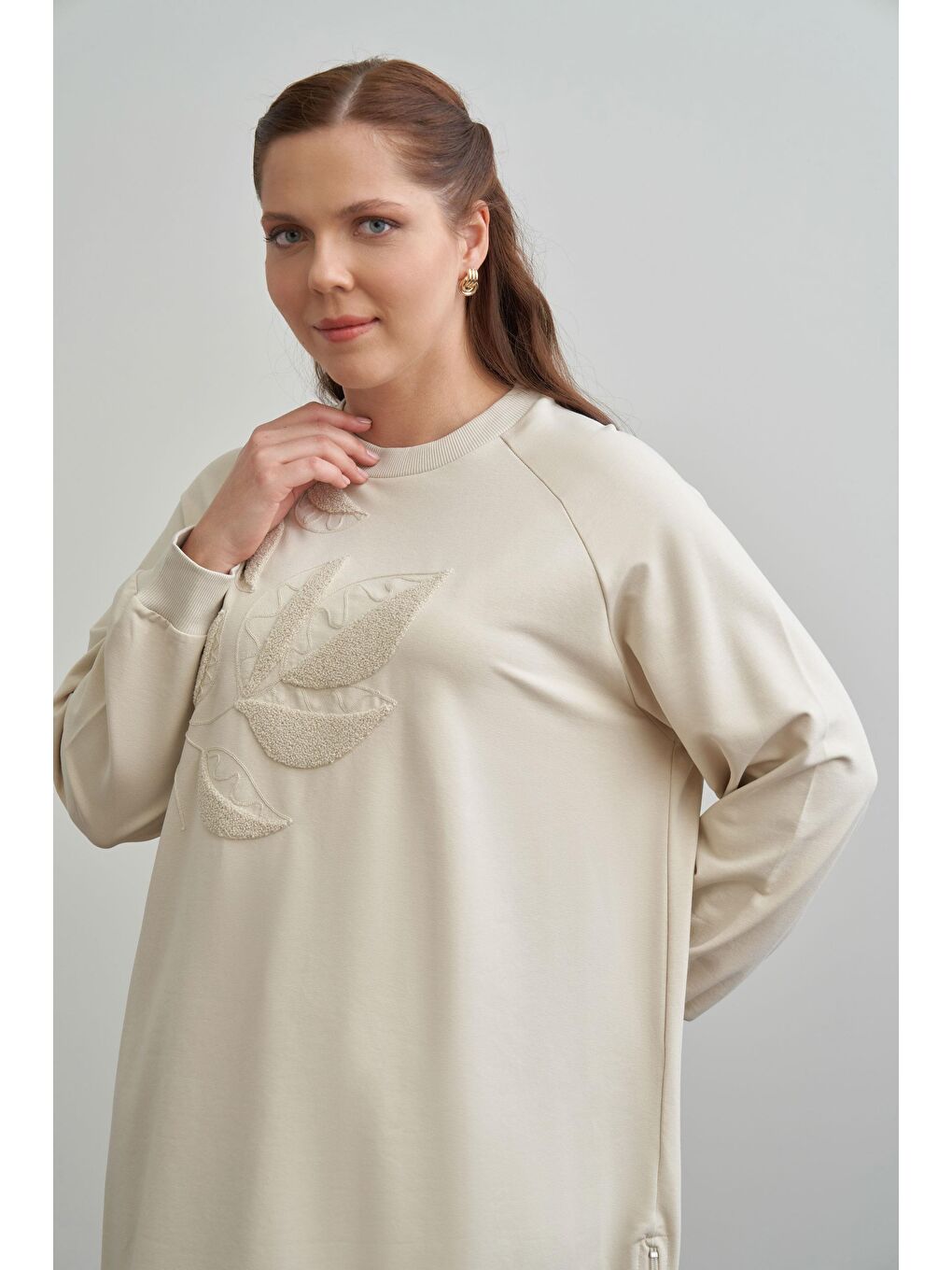 Bej Taş-Büyük Beden Pamuklu Yaprak Desenli Tunik-2