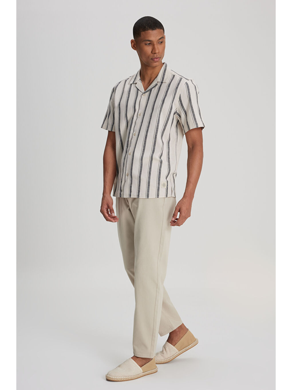 Karışık Loose Fit Rahat Kesim Kısa Kollu Gri Gömlek-3