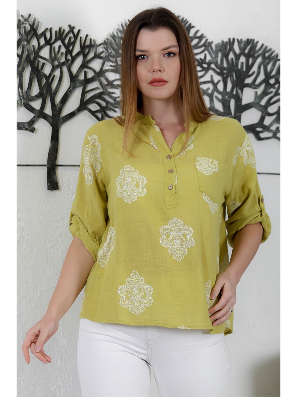 Yeşil İtalyan Açık Limon Hakim Yaka Düğmeli 3/4 Kol Desenli Düğmeli Cepli Keten Karışımlı Dokuma Bluz