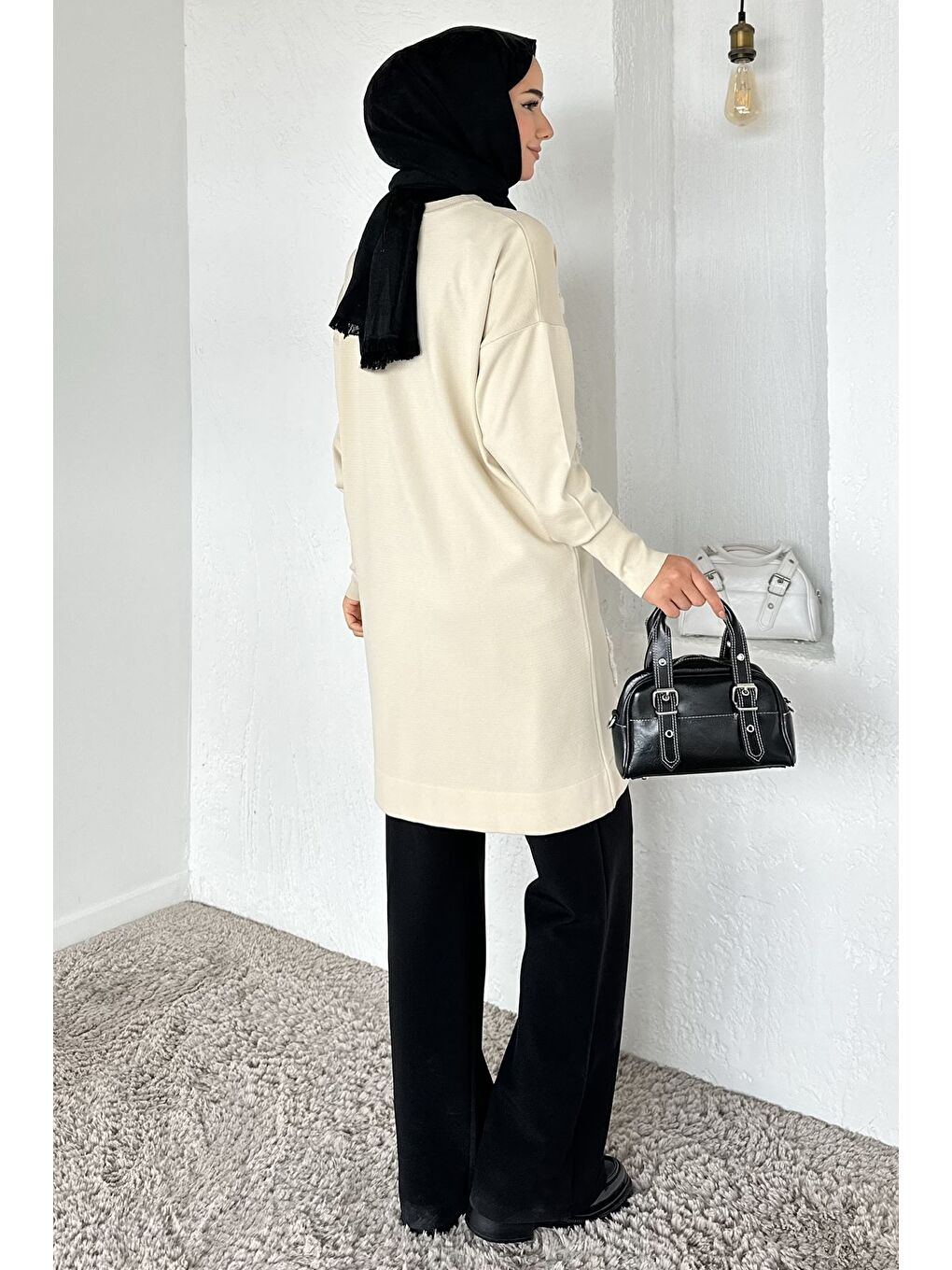 Bej Gülseli Çiçek Fistolu Ön Düğmeli Tesettür Triko Hırka-5