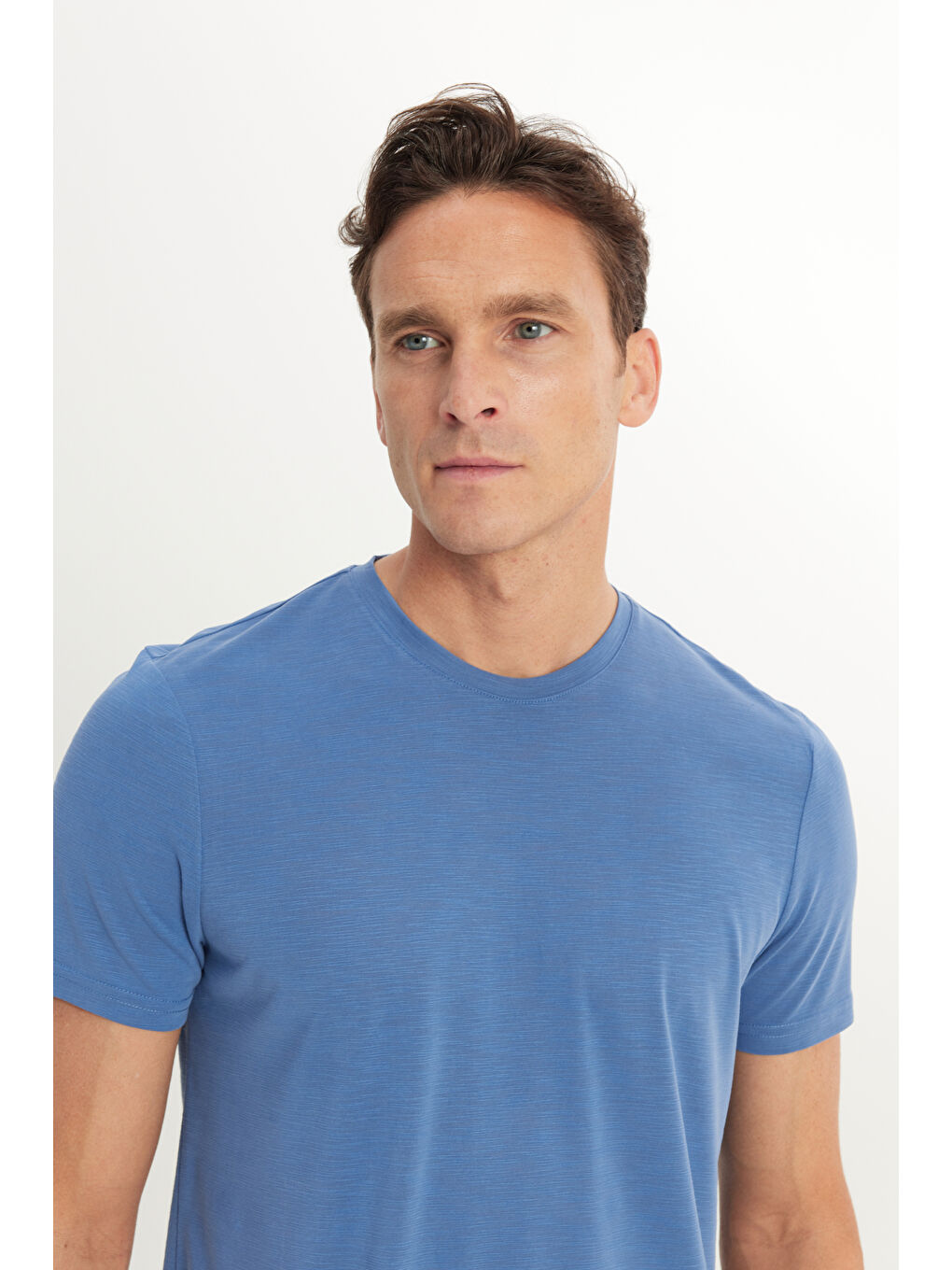 Erkek İndigo Yumuşak Dokulu Slim Fit Dar Kesim Bisiklet Yaka Tişört-3