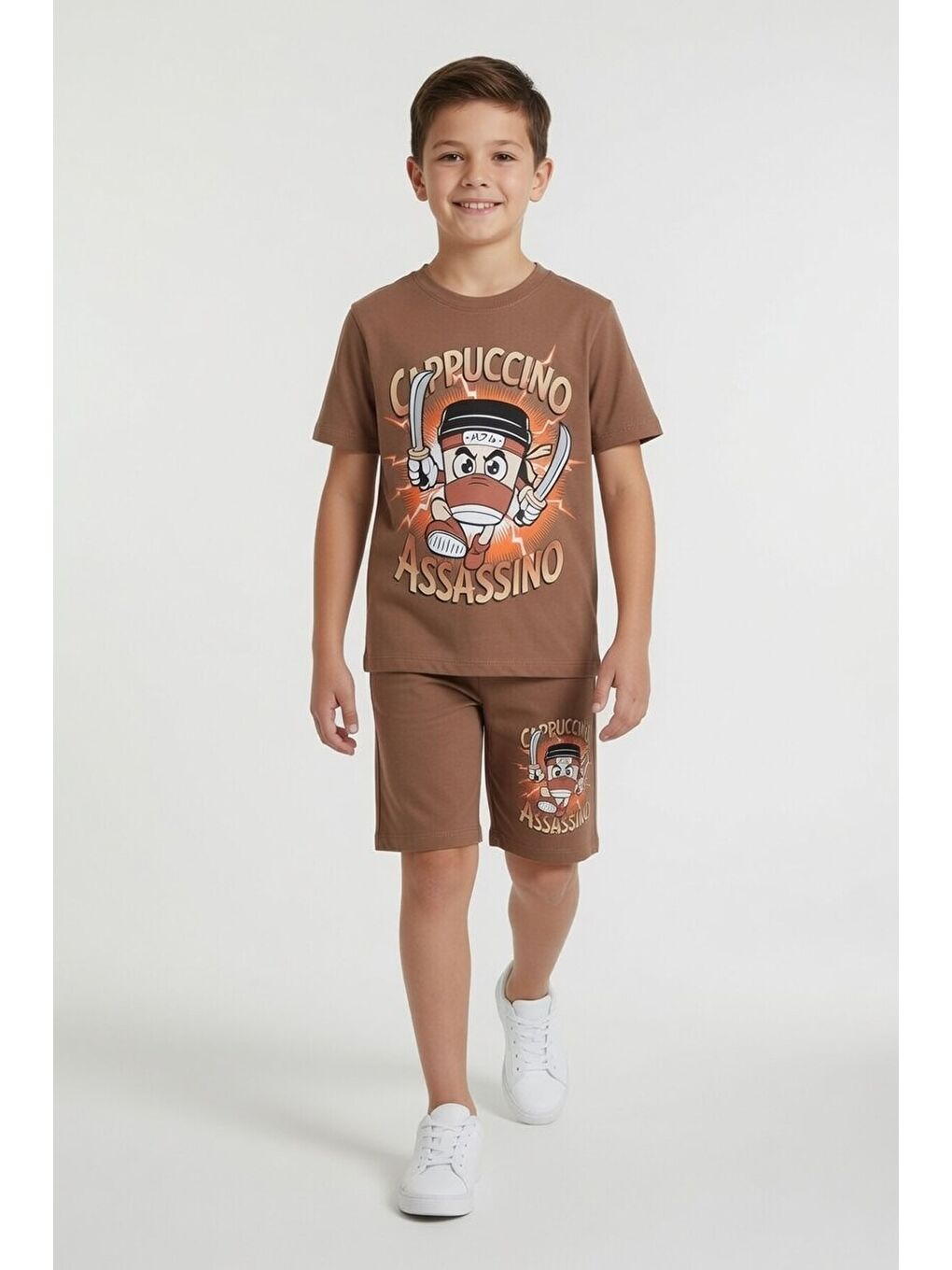 Kahverengi Karakter Baskılı Bisiklet Yaka Tişörtlü Erkek Çocuk Şortlu Takım 23843-1
