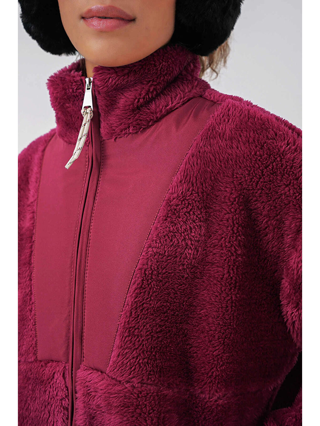 Kadın Bordo Baskılı Fermuarlı Suni Yünlü Astarlı Pelüş Ceket HZL25W BD151941-2