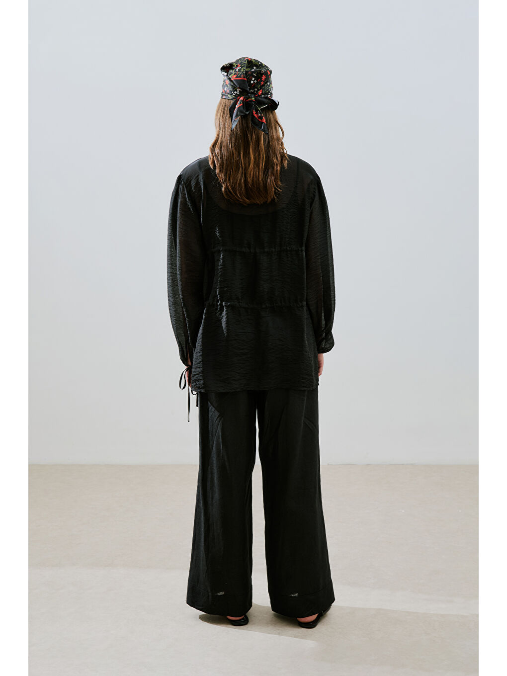 Büzgülü Bağlamalı Bluz Siyah-6