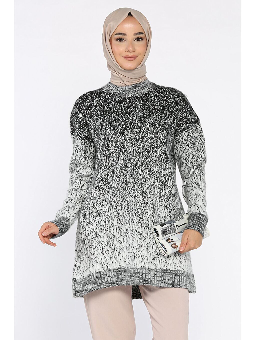 Siyah Bisiklet Yaka Çift Renkli Tesettür Triko Tunik (s-m-l-xl Beden Uyumludur.)-1