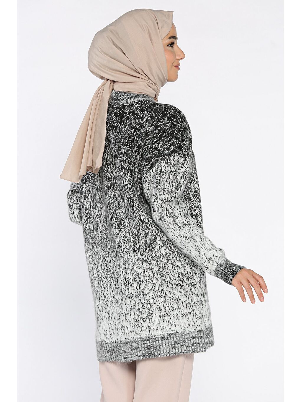 Siyah Bisiklet Yaka Çift Renkli Tesettür Triko Tunik (s-m-l-xl Beden Uyumludur.)-5