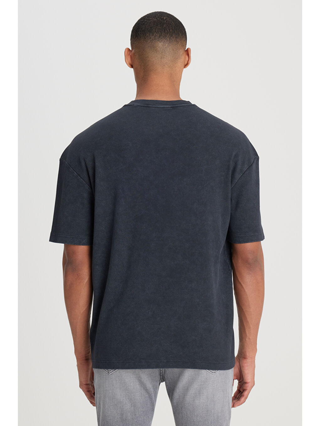 Loose Fit Rahat Kesim Bisiklet Yaka Antrasit Tişört-4