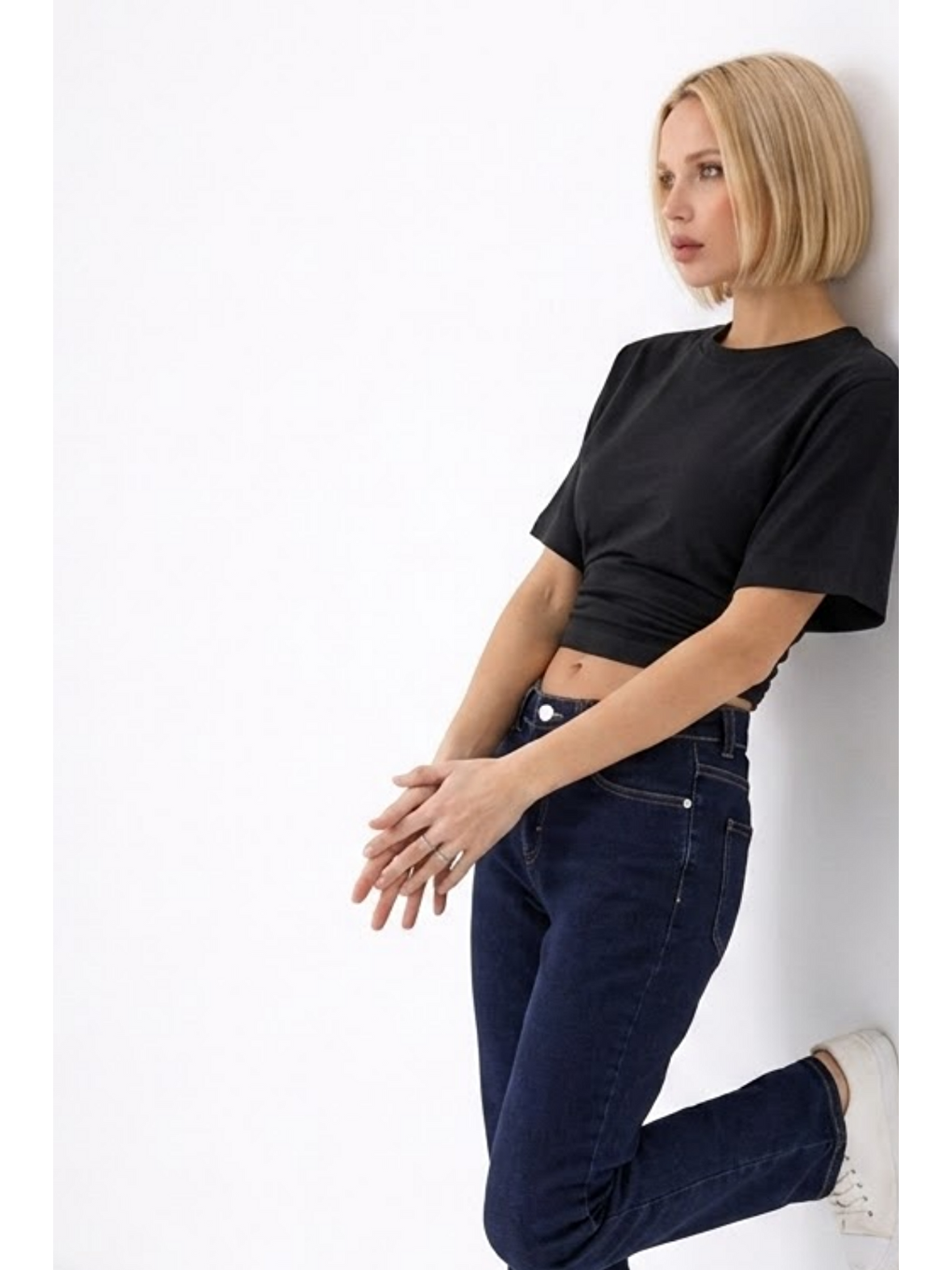 Kadın Fashion Slim Fit Siyah Crop Tişört-3