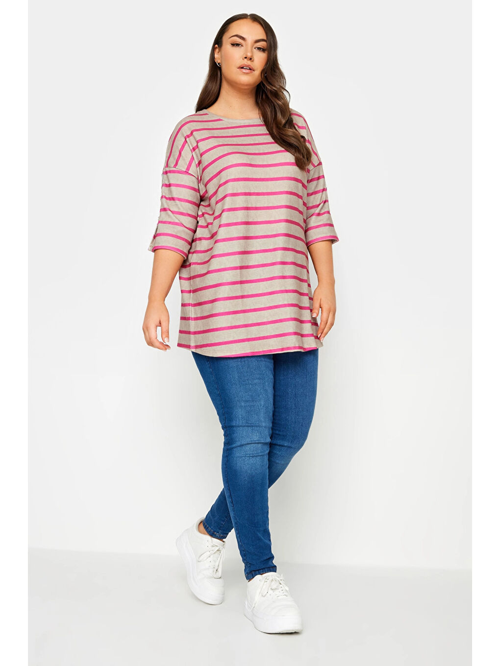 Bej Büyük Beden Bisiklet Yaka Yarım Kollu Düğme Detaylı Bluz 302682-1