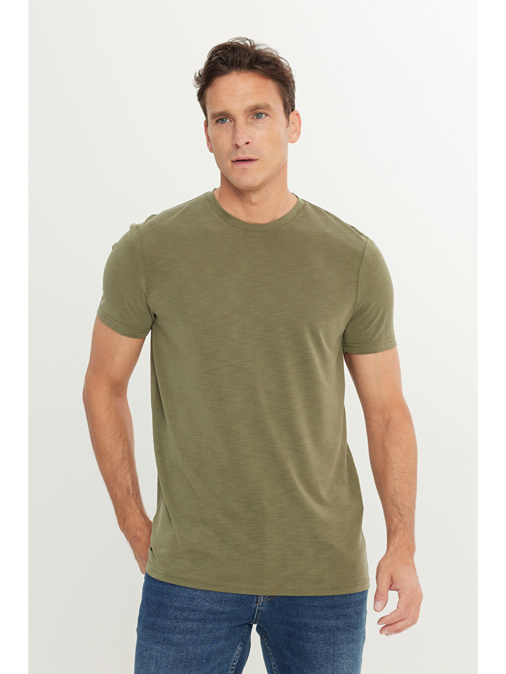 Erkek Haki Yumuşak Dokulu Slim Fit Dar Kesim Bisiklet Yaka Tişört