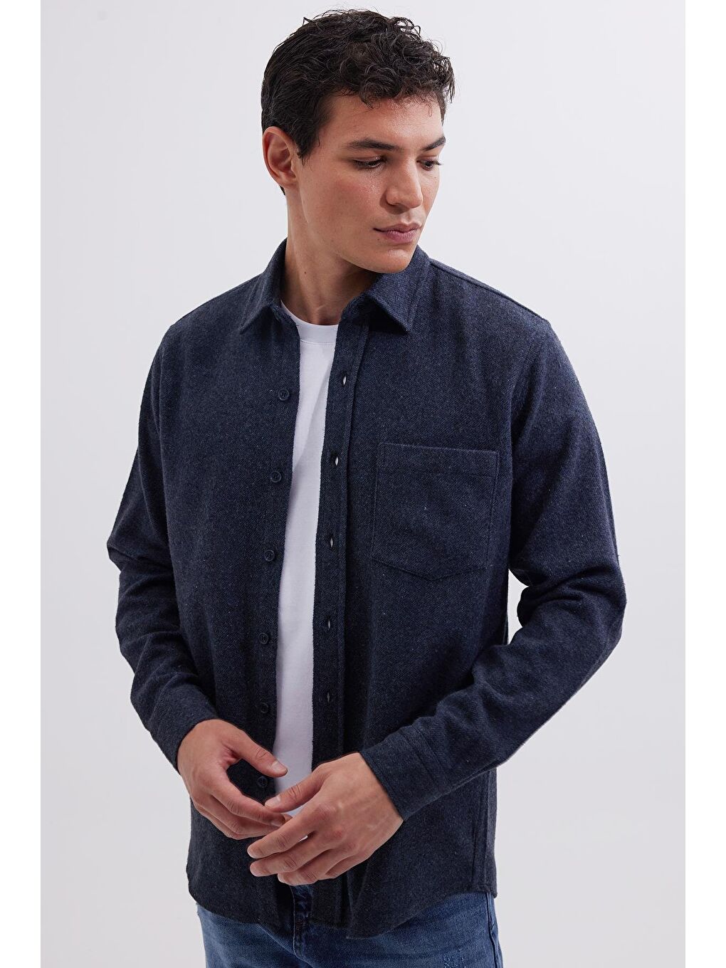 Erkek Regular Fit Klasik Kesim Düz Cepli Koyu İndigo Oduncu Gömlek-4