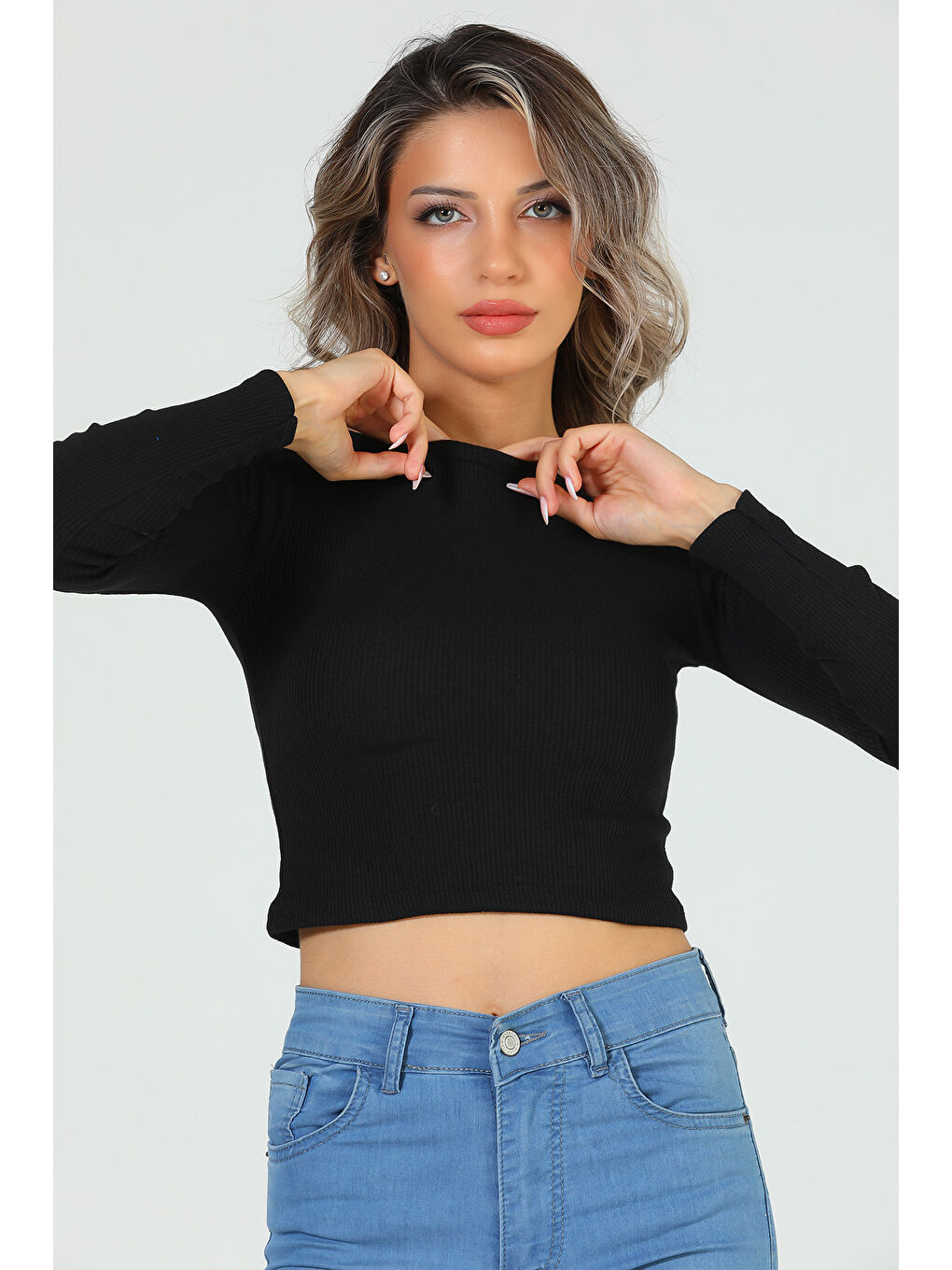 GÜLSELİ Siyah Kadın Bisiklet Yaka Kaşkorse Crop Body Bluz - 4