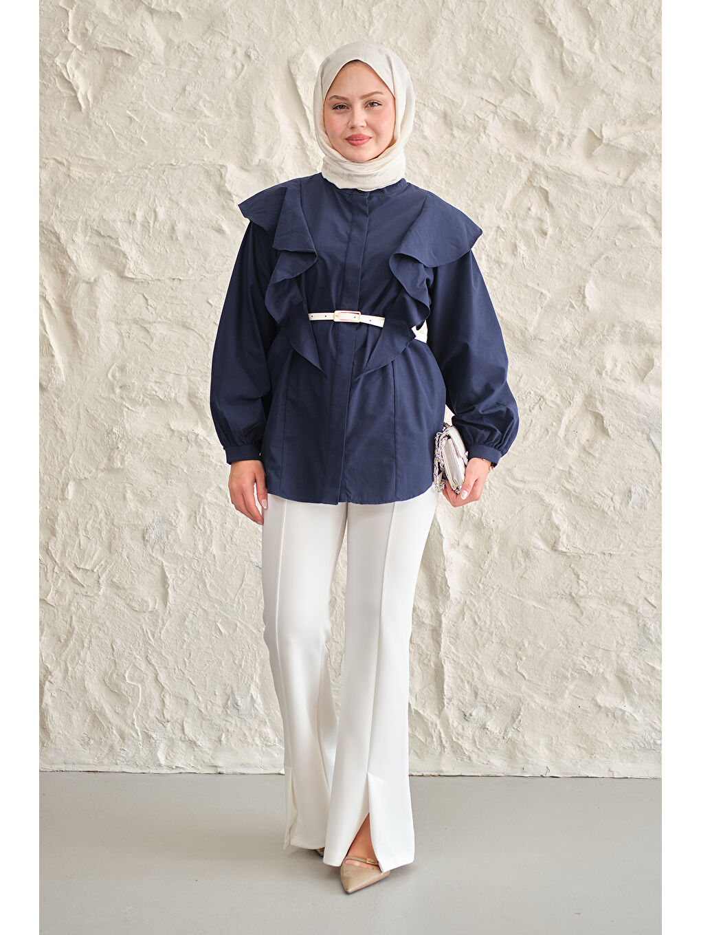 Kadın Gizli Düğme Detay Omuzdan Volanlı Gömlek Lacivert-2