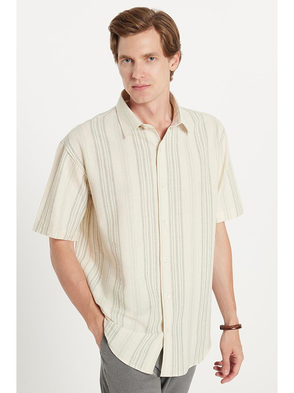 Karışık Erkek Relax Fit Rahat Kesim Kısa Kollu Çizgili Spor Yaka Gömlek-1