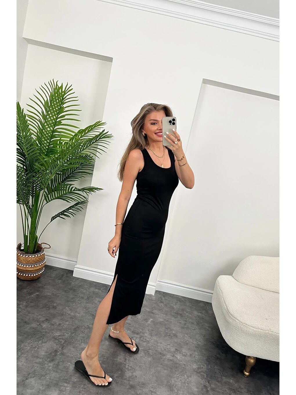 Siyah Kadın çift Yırtmaç Detaylı Sıfır Kol Midi Boy Elbise