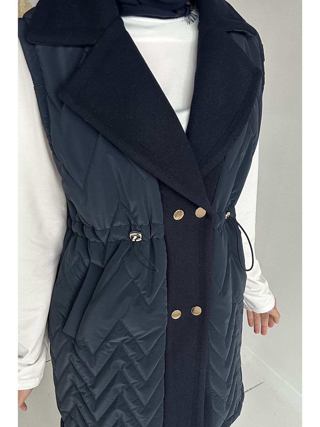 Lacivert Astarlı Bel Lastikli Tesettür Şişme Yelek-6