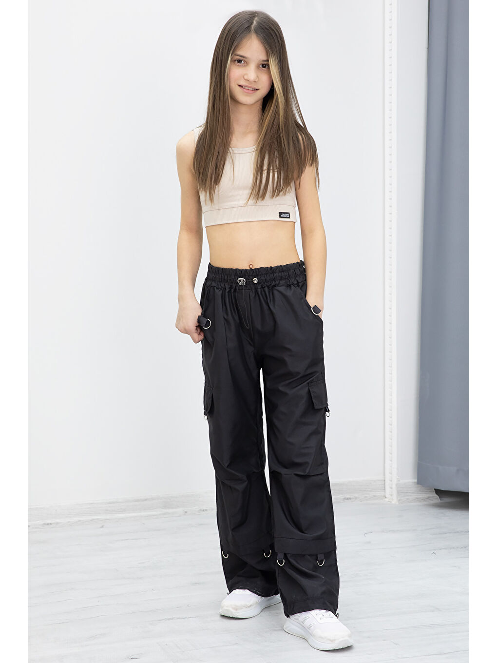 Siyah Halka Detaylı Kız Çocuk Paraşüt Pantolon 19900