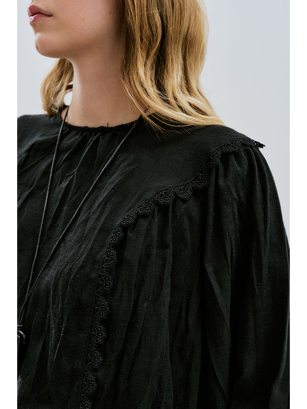 Keten Crush Efektli Bluz Siyah-3