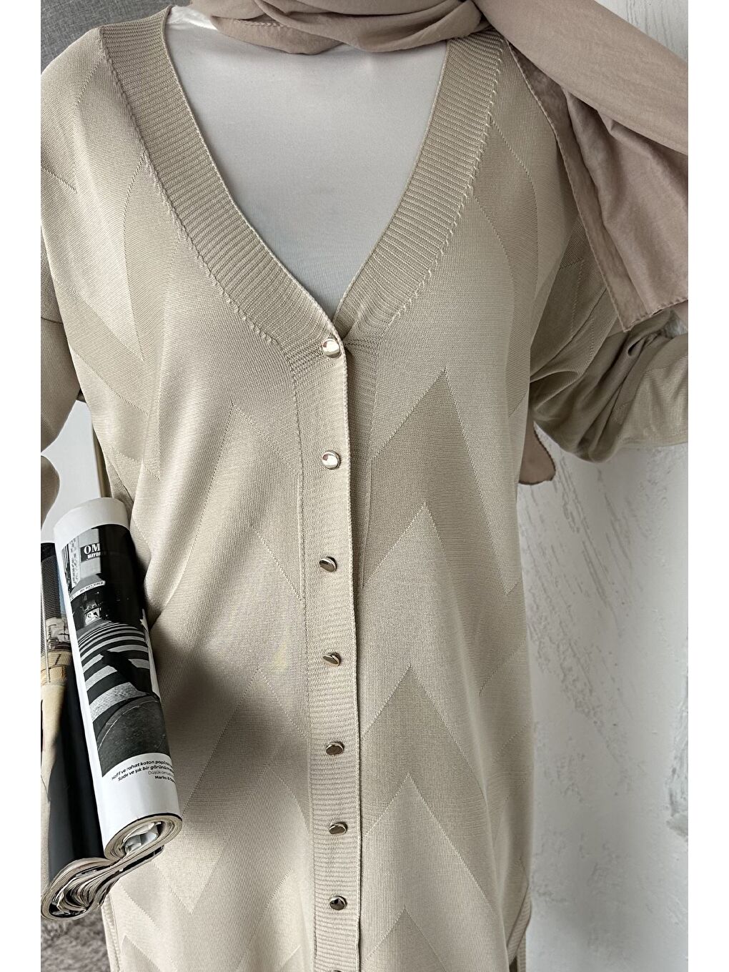 Bej Ön Düğmeli Desenli Tesettür Triko Hırka (m-l-xl Uyumludur)-7