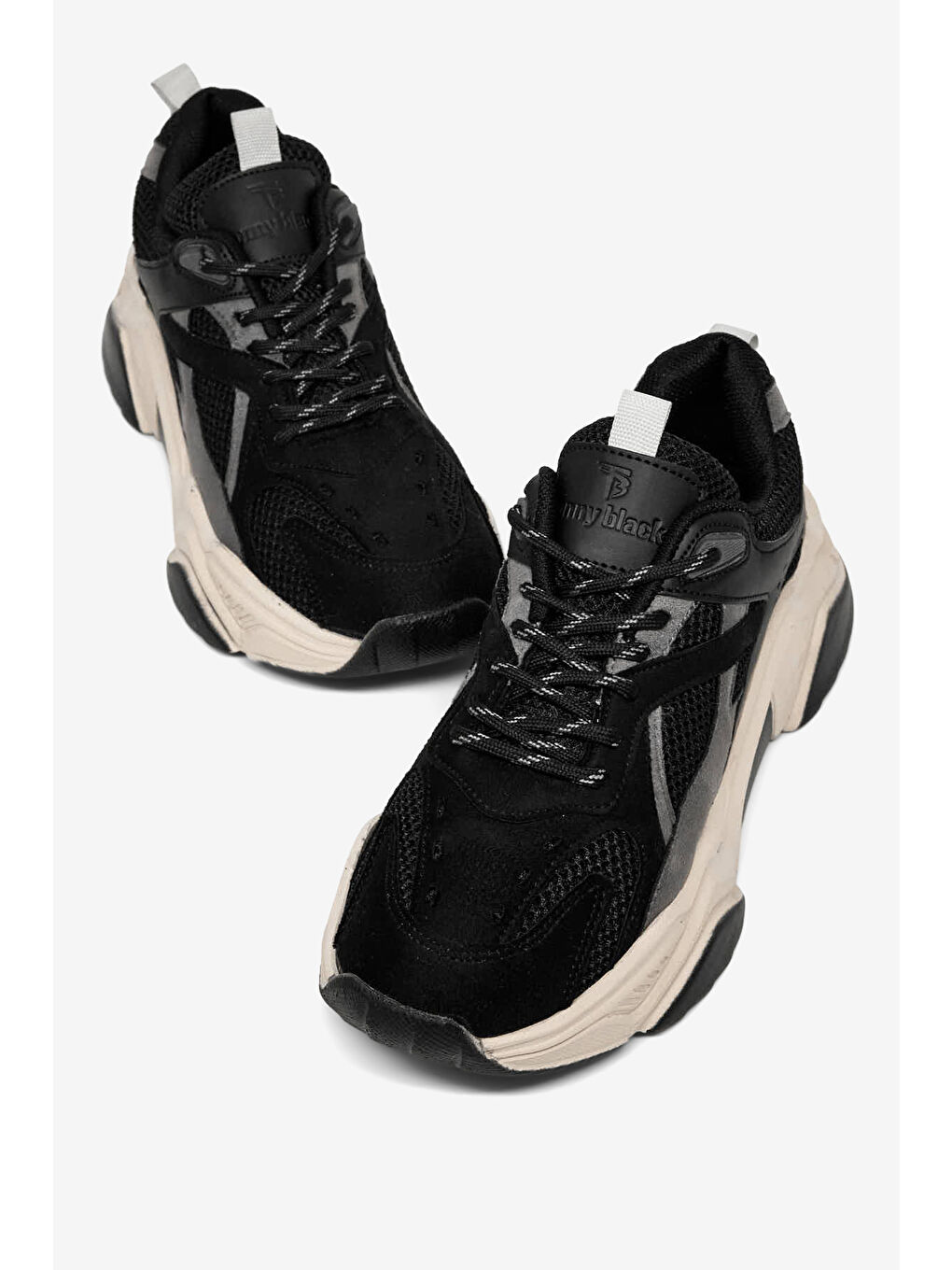Kadın Siyah Rahat Kalıp Poli Taban Bağcıklı Sneaker-1