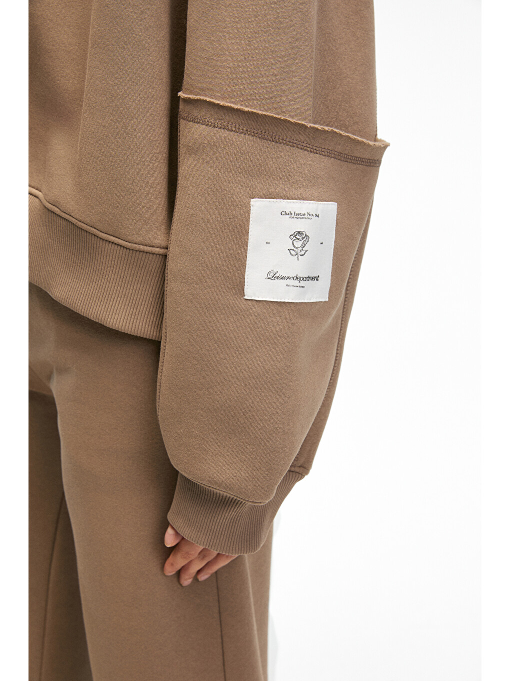 Bej VIVIENNE Kadın Metal Fermuarlı Kapüşonlu Kolda Süs Etiket Ve Cep Detaylı VİZON Sweatshirt-2