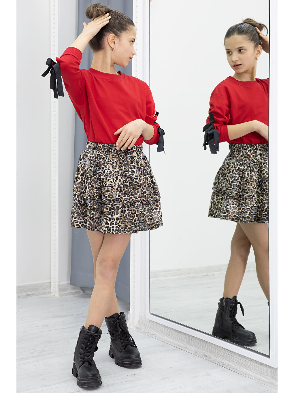Kırmızı Kolları Fiyonk Detaylı Badili Leopar Etekli Kız Çocuk Takım 20188-3