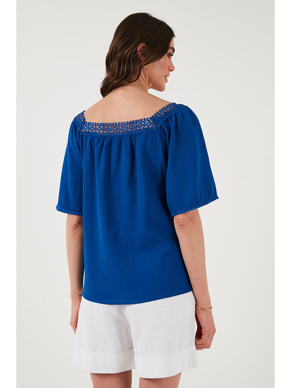 Lela Mavi Güpürlü Regular Fit Kare Yaka Kadın Bluz 5869003 - 6