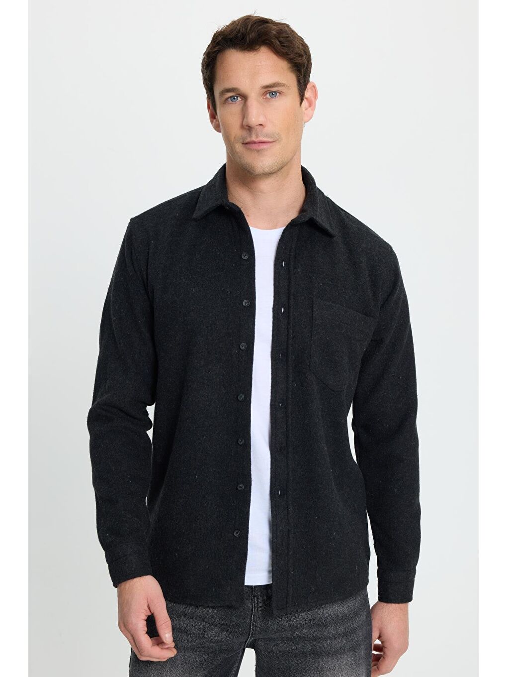 Erkek Regular Fit Klasik Kesim Düz Cepli Koyu Antrasit Oduncu Gömlek-1