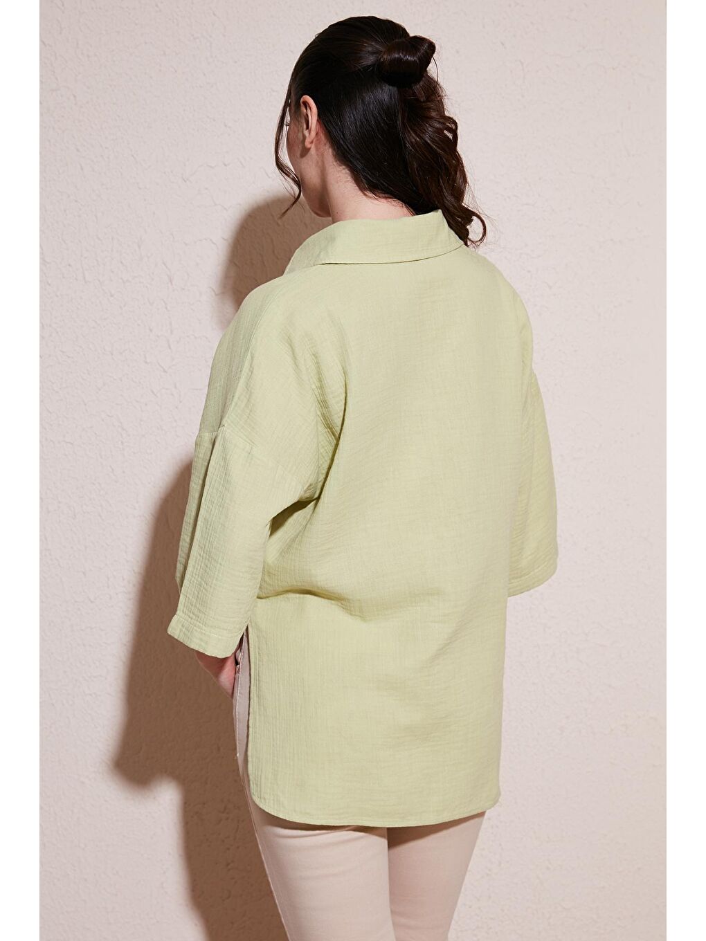 Yeşil Pamuklu Truvakar Kollu Oversize Kadın Gömlek 24Y0807K1-4