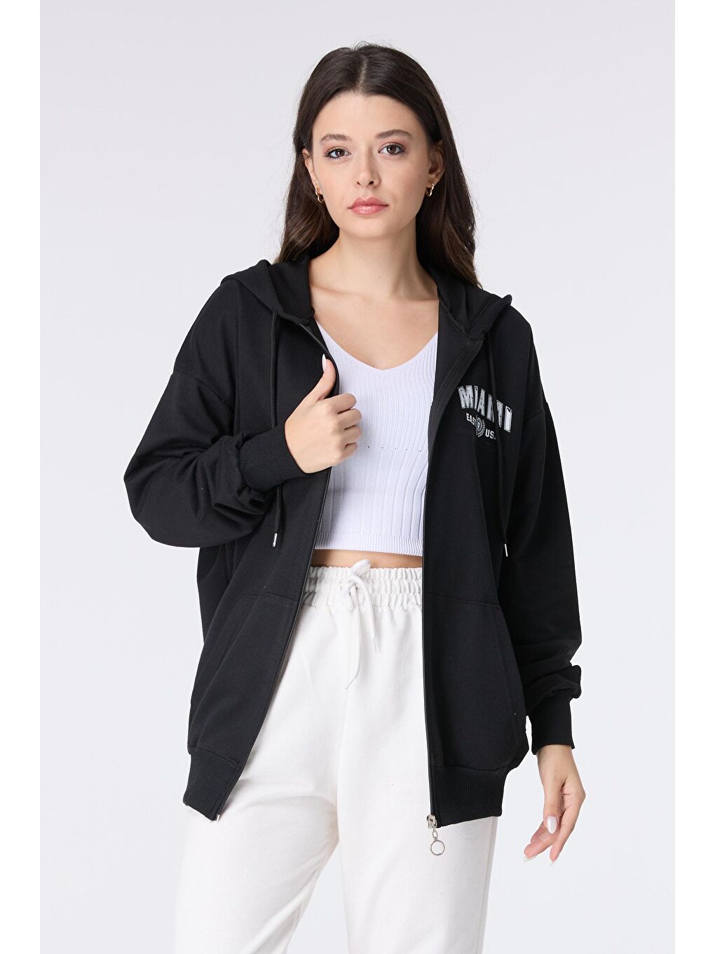 Kapüşonlu Yaka Kadın Siyah Fermuarlı Sweat - 23471