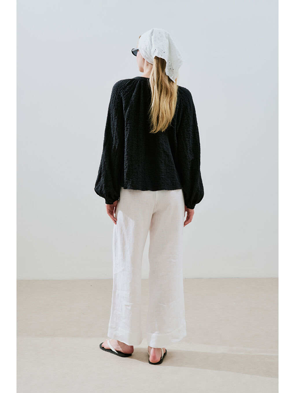 Dokulu Yakası Düğmeli Bluz Siyah-5