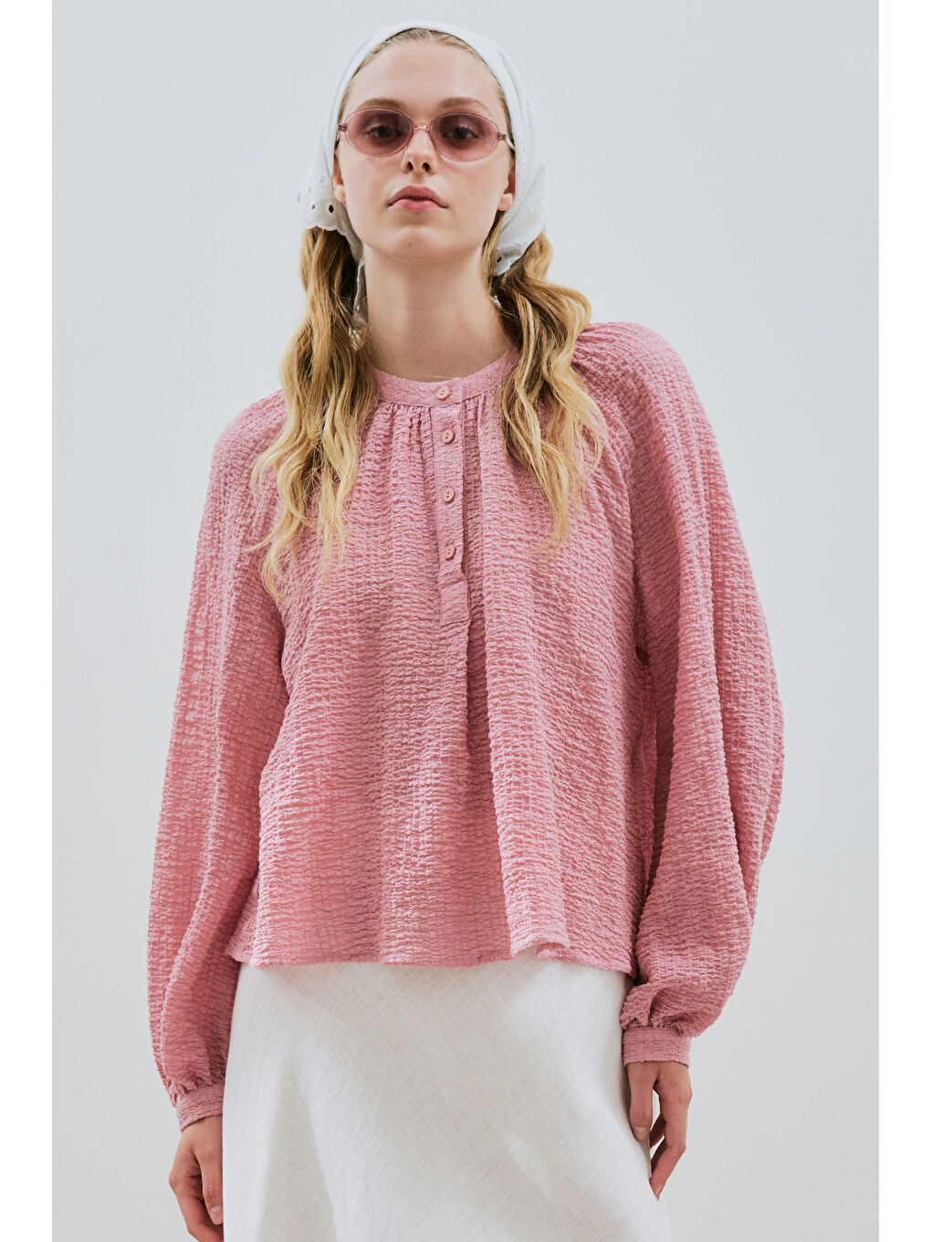 Dokulu Yakası Düğmeli Bluz Pembe