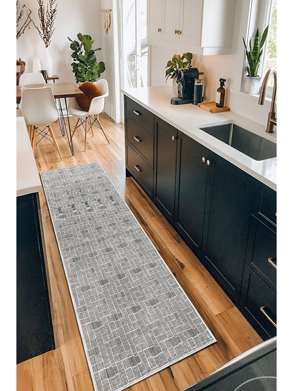 Homefesto Siyah Dekoratif Özel Tasarım Yıkanabilir İnce Kaymaz Tabanlı Modern Halı KECE FR18 - 4