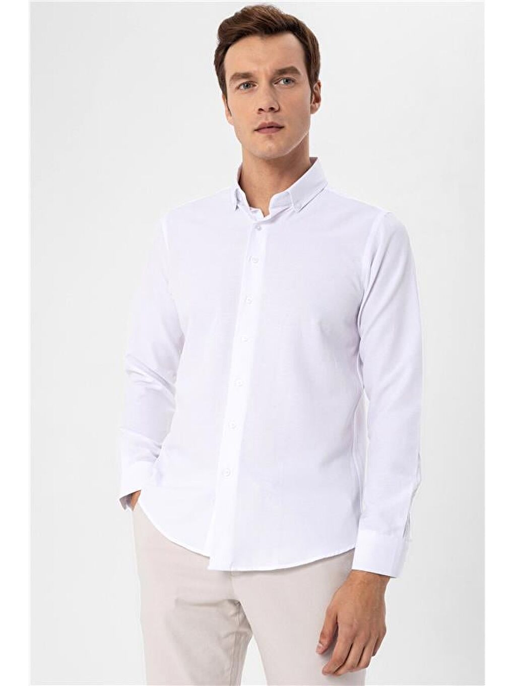 Beyaz Slim Düz Düğmeli Yaka Gömlek-5