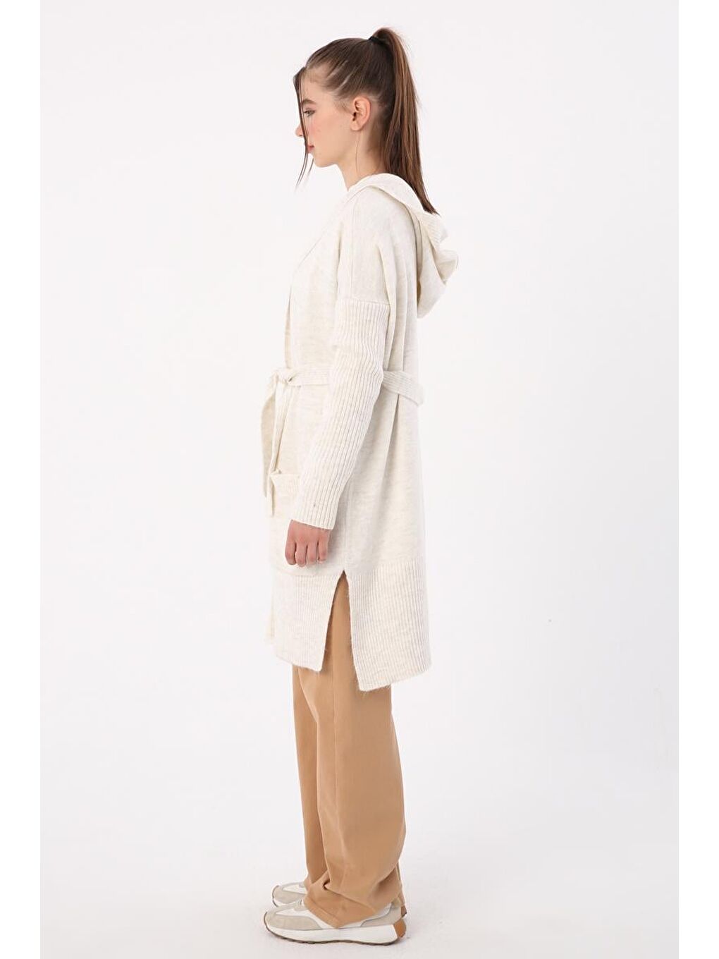 Ekru Kuşaklı Kapüşonlu Triko Hırka-2