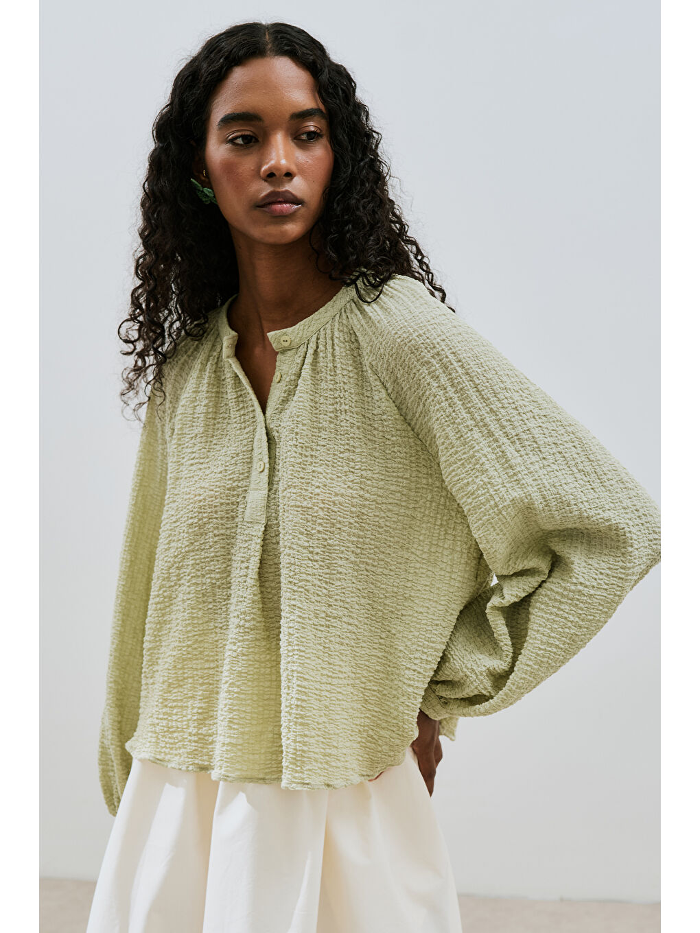 Dokulu Yakası Düğmeli Bluz Yeşil-1