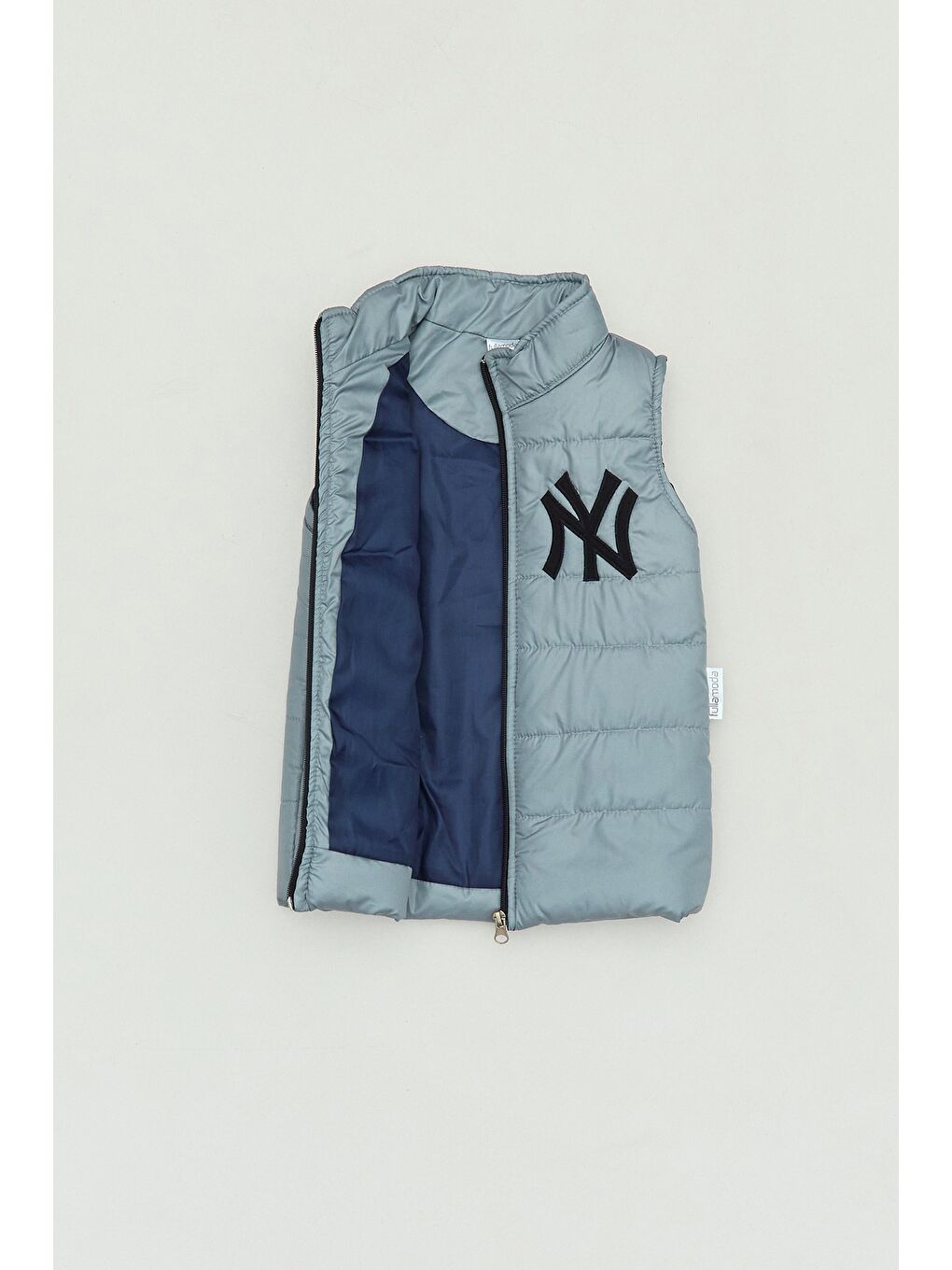 Siyah Ny Nakışlı Yelekli 3 Lü Jogger Erkek Çocuk Takım-4