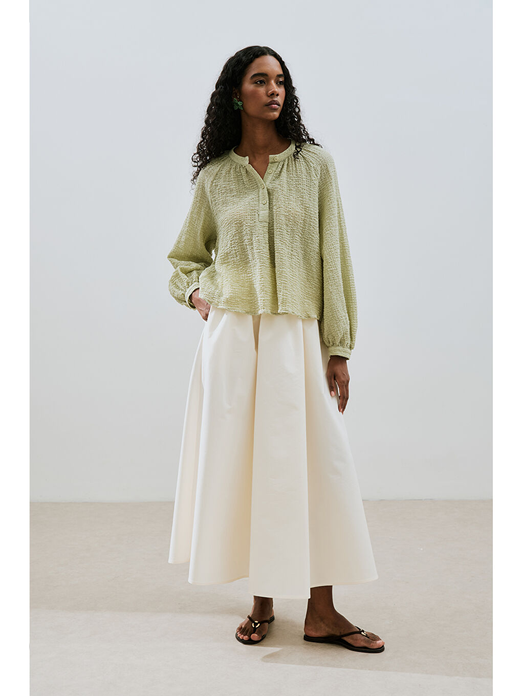 Dokulu Yakası Düğmeli Bluz Yeşil-3