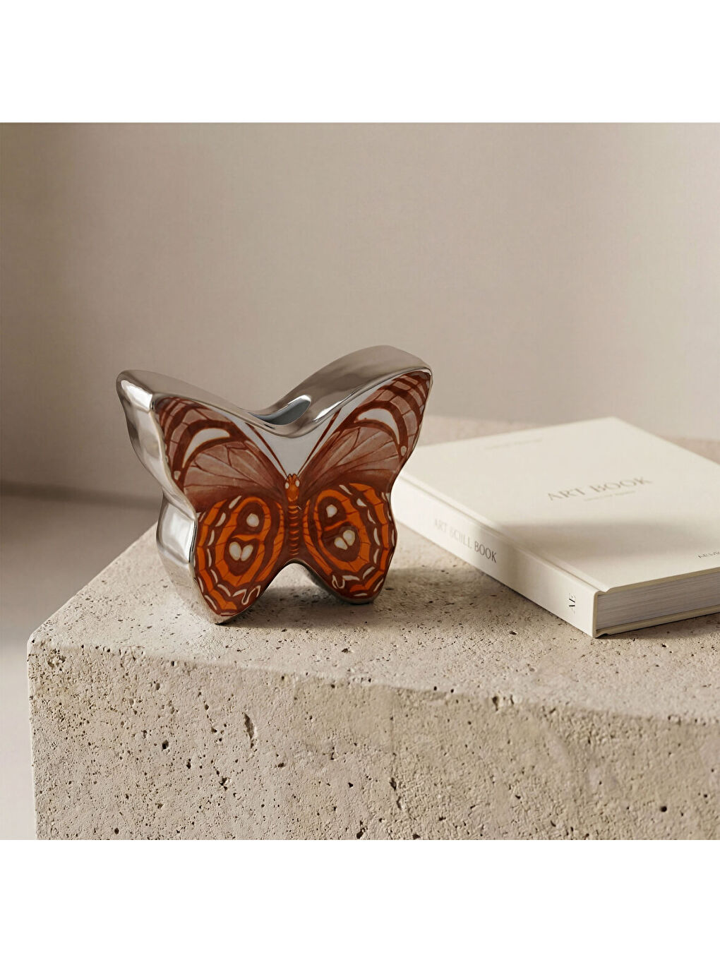 Ekru El Dekoru Kelebek Tasarımlı Dekoratif Porselen Vazo Turuncu 13x10 Cm-3