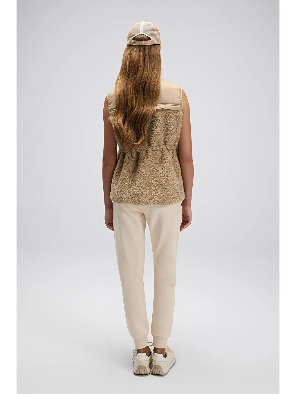 Bej Logolu Regular Fit Dik Yaka Polar Yelek Kadın EF545-BG-4