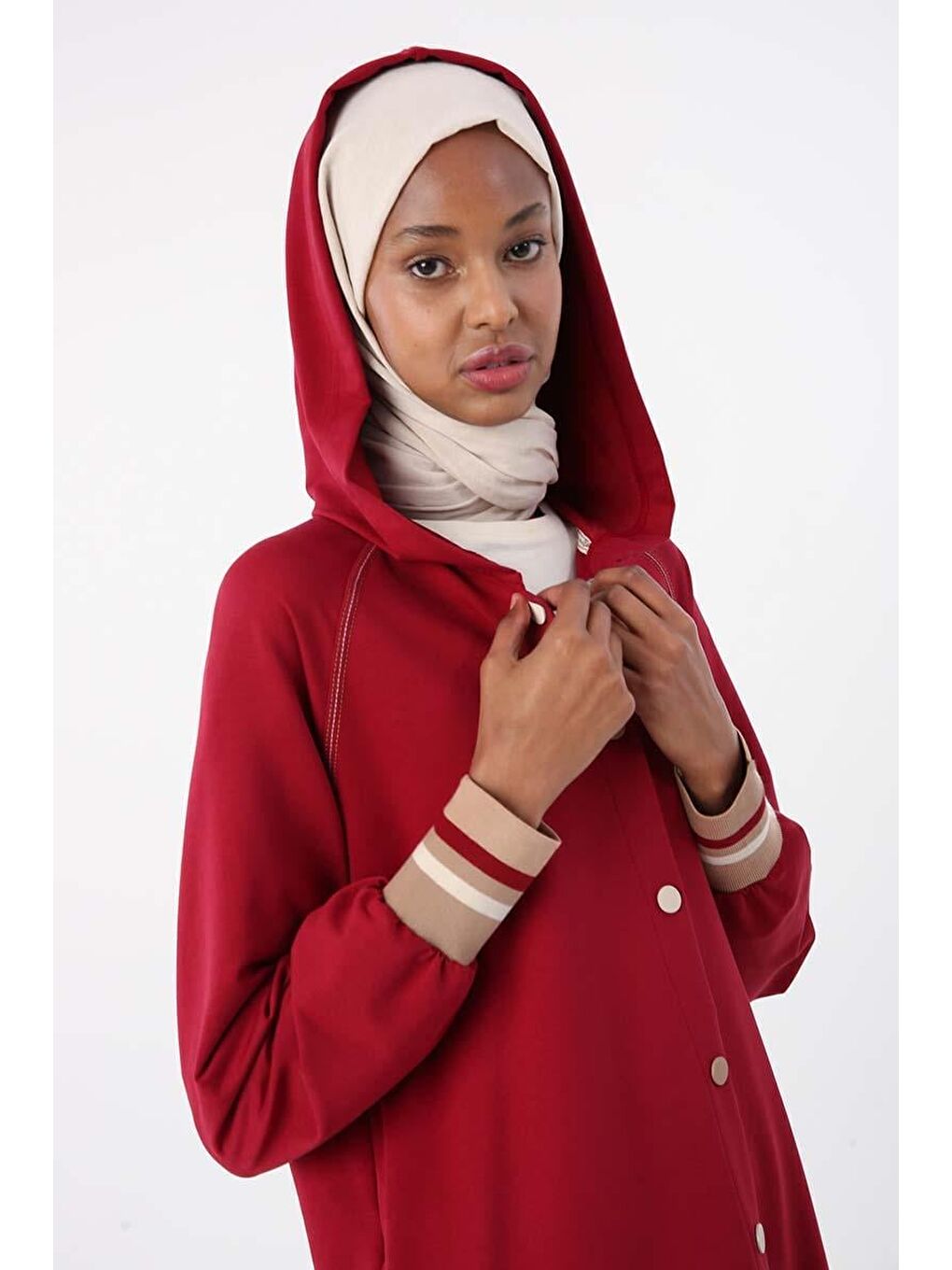 Bordo Çizgili Ribanalı Ve Renkli Çıtçıtlı Kapüşonlu Hırka-4