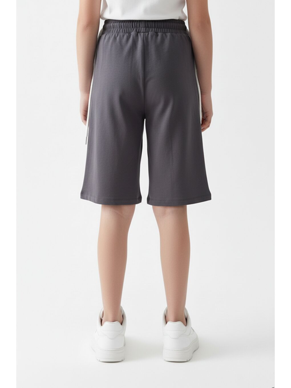 Gri Kız Çocuk Bol Paça Beli Lastikli Nakışlı Kapri & Bağlamalı 25001-4