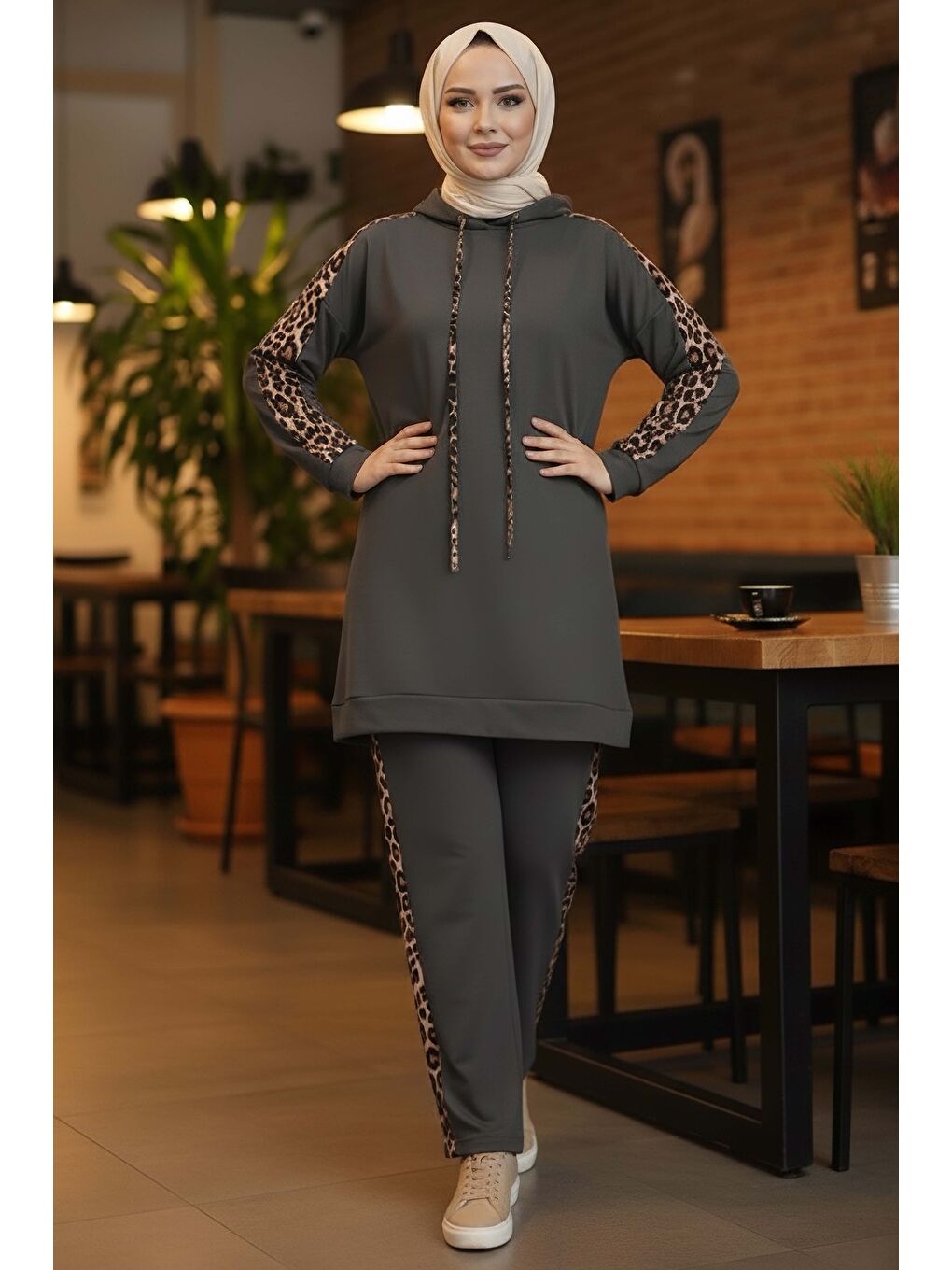 Gri Leopar Şerit Detaylı İki İplik İkili Takım Füme - 2051-FUME